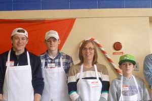 Westchester's Christmas Dinner Draws Quite A Crowd In Katonah