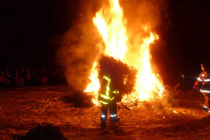Weston Church Continues Christmas Tree Bonfire Tradition