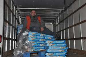 Westport Animal Rescue Group Receives 2,730 Pounds Of Cat Food