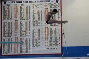 New Canaan Divers Help Whirlwind Win Own Invitational
