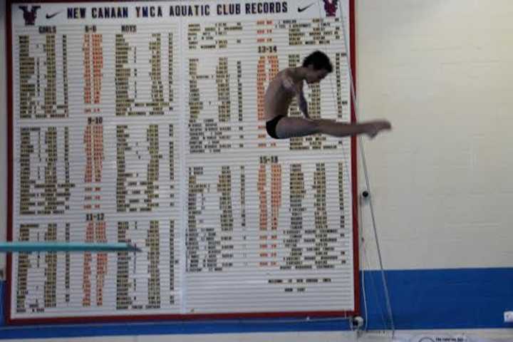 New Canaan Divers Help Whirlwind Win Own Invitational
