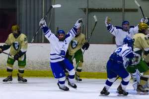 Darien Hockey Team Aims To End Long State Title Drought