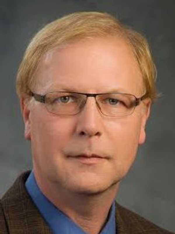 Mount Kisco Medical Group Physician Completes Robotic-Arm Hysterectomy