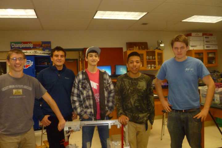Ossining Team Does The Robot 