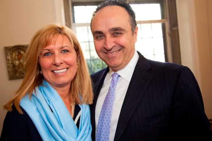 Rye's Holy Child School To Honor Harrison Couple