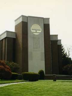 Learn The Torah In New Rochelle At Beth El Synagogue
