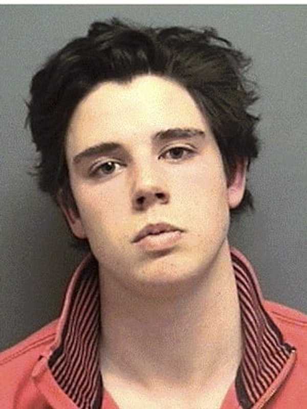 Darien Man Charged In Sale Of Prescription Drugs