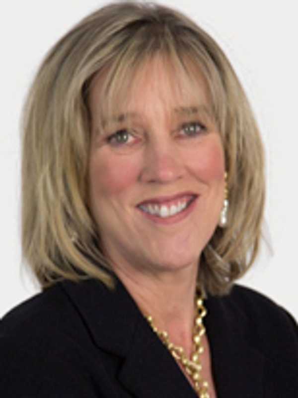 Croton Realtor Honored By Houlihan Lawrence