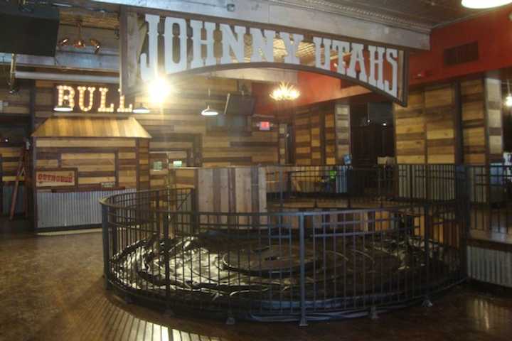 Johnny Utah's Brings Bull-Riding Western Fun To South Norwalk
