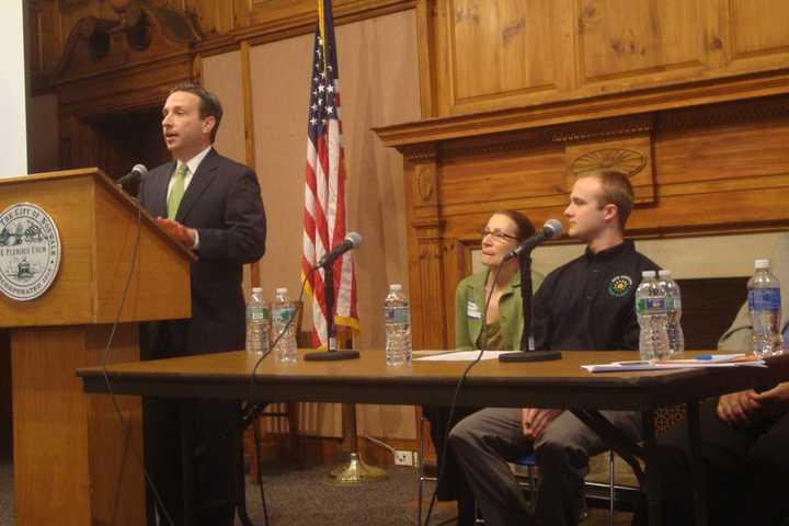 Norwalk Offers Advice On How Homeowners Can Save Energy