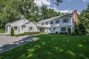 Darien Home Offers Utmost Privacy Close To Town