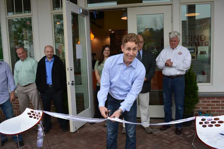 Peachwave Opens In Armonk Square