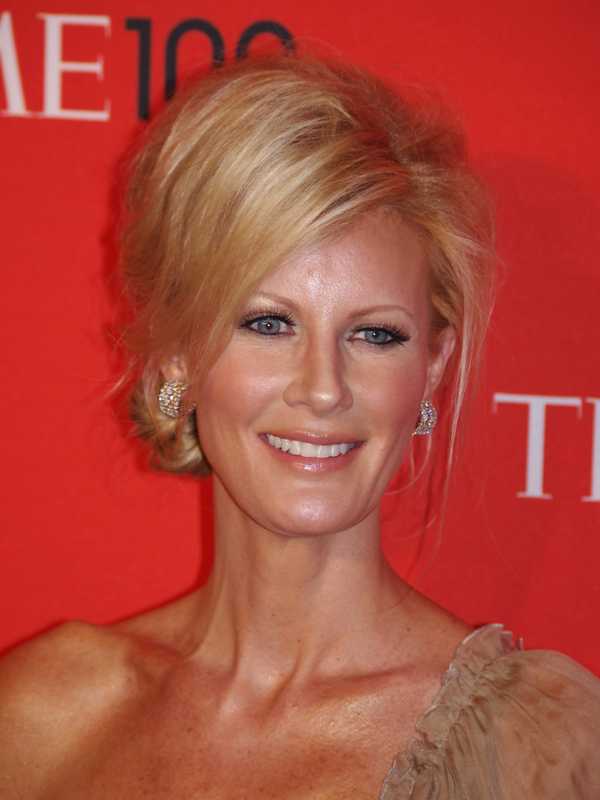 Sandra Lee Says She's Cancer Free After Being 'Stunned' By Complications
