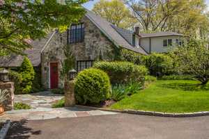 North Stamford Home Owned By Renowned Journalist, Doctor Hits Market