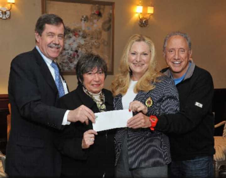 From left: White Plains Hospital CEO Jon B. Schandler; WPH Board of Directors and Willow Ridge Country Club member Michelle Schoenfeld; Willow Ridge President Barbara Lederman and 2013 Charity Day Chairman Richard Melnikoff.