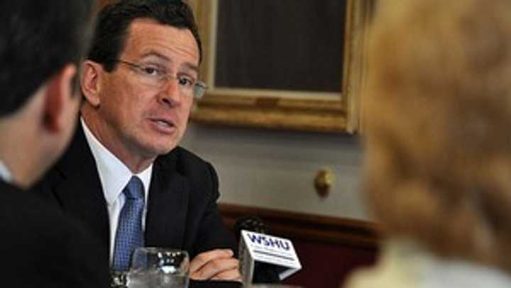 Gov. Dannel Malloy will meet with train officials Monday afternoon about problems with the Walk Bridge in Norwalk. 