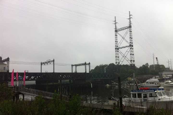 Metro-North Seeks Federal Funds To Replace Aging Bridge In Norwalk