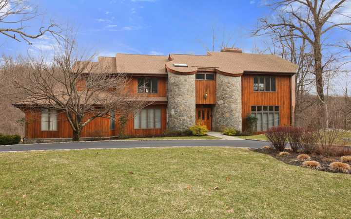 66 Chestnut Hill Lane, Briarcliff Manor