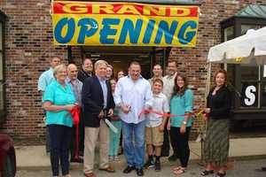 New Flooring Business In Wilton Gets Homeowners Covered