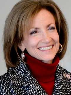 Hayworth Celebrates Independence Party Primary Win Over Incumbent Maloney
