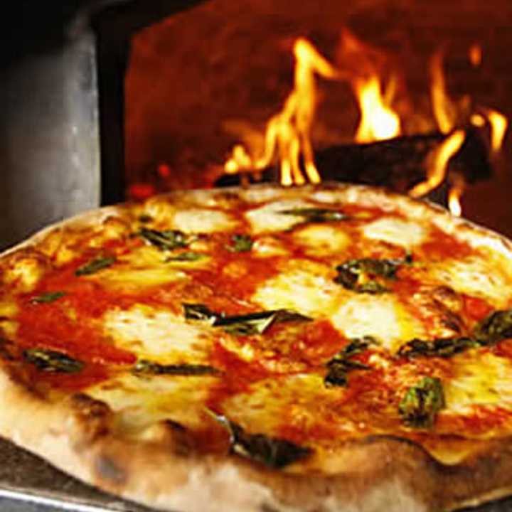 The pizza oven at ReNapoli Pizzeria in Old Greenwich 