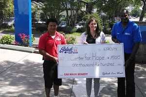 Darien's Splash Car Wash Donates To Center For HOPE