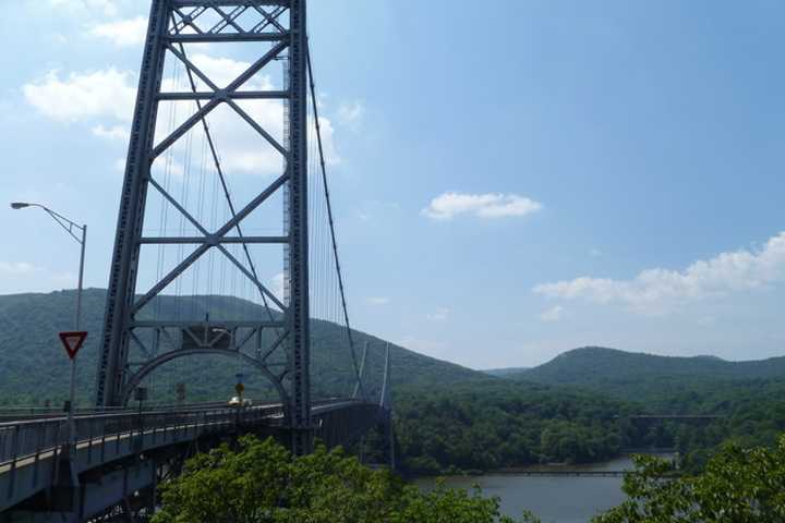 Authorities dispatched divers after finding a suicide note on the Bear Mountain Bridge. The woman, however, decided not to jump and was later found. 