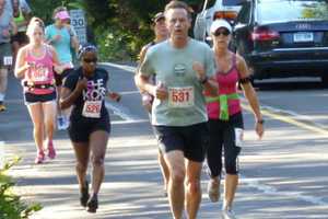 Runners Line Up For 5-Mile Race In Norwalk On Saturday