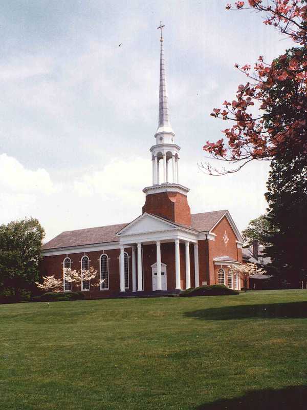 Methodist Church In Ridgefield Plans Fall Clothing Sale