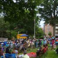 <p>More than one hundred turned out to watch Shakespeare in the Park in White Plains. </p>