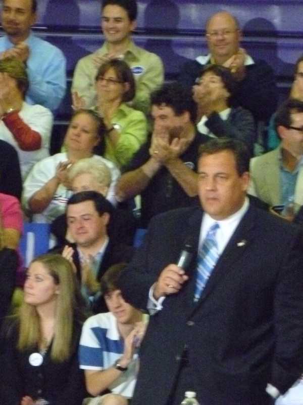 New Jersey Residents Want Christie To Return To State