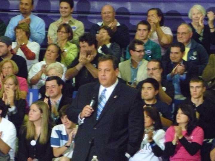 A new poll shows New Jersey residents want Gov. Chris Christie to return to New Jersey. 