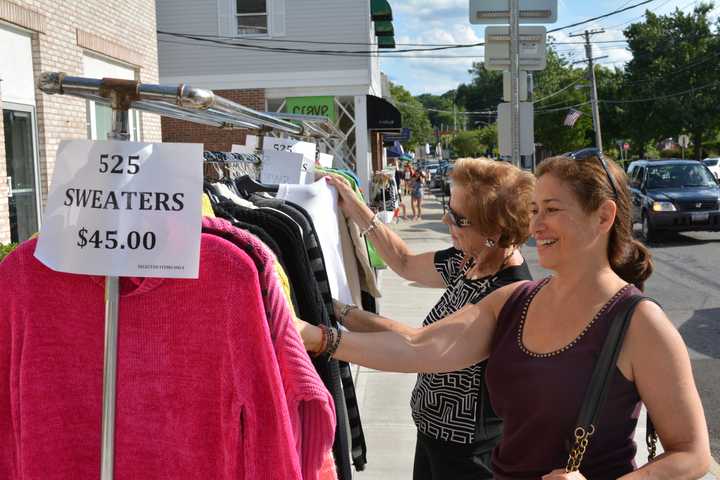 Chappaqua Merchants Take To The Sidewalks To Attract Customers