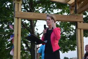 Congressional Candidates Teachout, Yandik Square Off During Debate