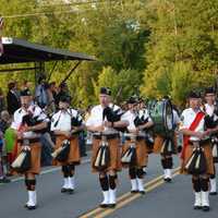 <p>Bagpipers march in the South Salem parade.</p>