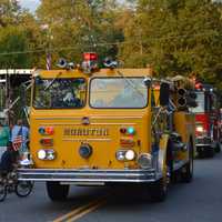 <p>A Noroton (Darien, Conn.) firetruck in the South Salem parade.</p>