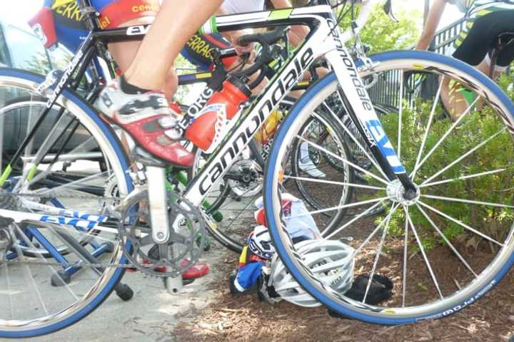 Westport Police Warn Drivers To Watch For Bicyclist During Race