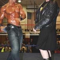 <p>Giovanni Roselli slaps WWE legend &quot;Rowdy Roddy Pipper.&quot; </p>