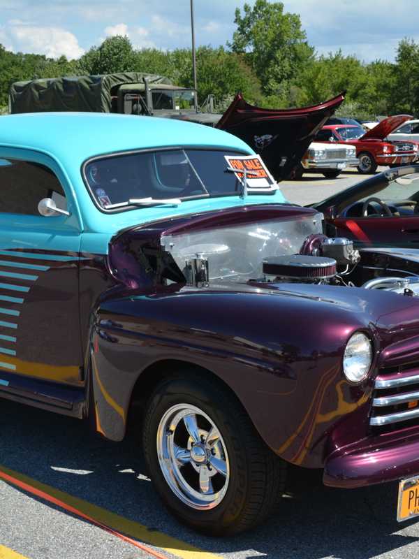 Rhinebeck Hosts Antique Car Show, Swap Meet