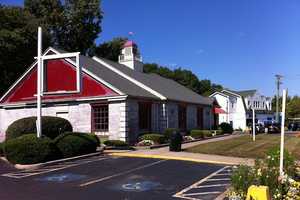 Darien Friendly's Closes Its Doors After 40 Years