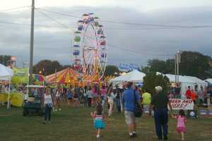 Crowds Turn Out As Norwalk Kicks Off 37th Annual Oyster Festival