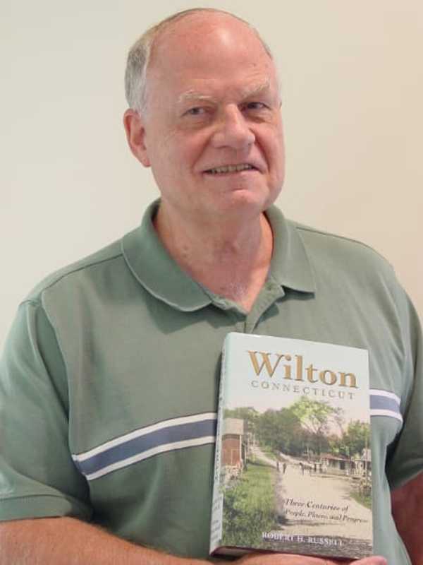 Wilton Historian Leads Walking Tour Of Preserved Buildings