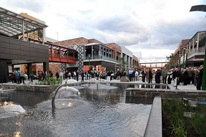 Yonkers' Ridge Hill Brings In Fall With HarvestFest