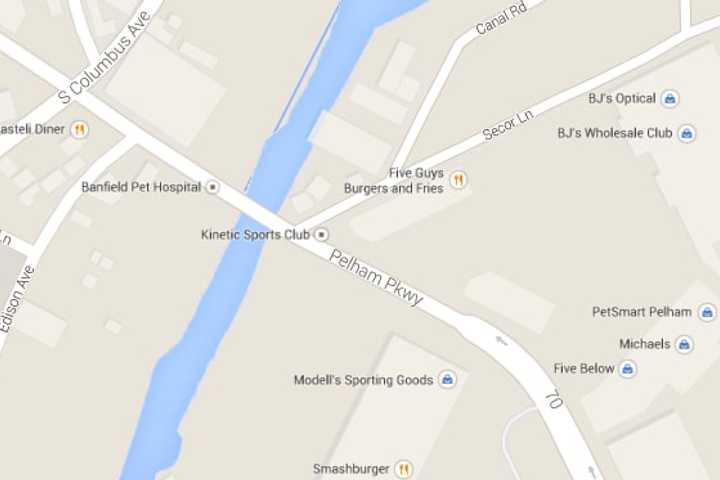 Robbers On The Run After Heist At Pelham Manor Store