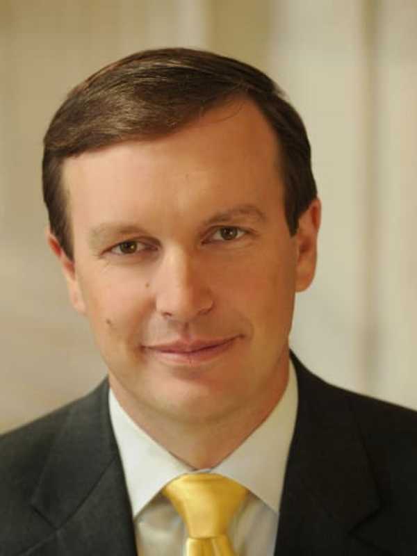 Sen. Murphy Hails Microbead Law, Calls For Cleaner Long Island Sound