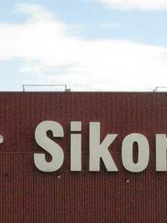 Car Crashes Reported Near Sikorsky In Stratford