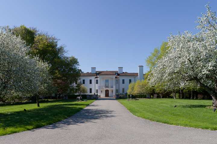 Michael Douglas, Catherine Zeta-Jones  Purchase New Bedford Home