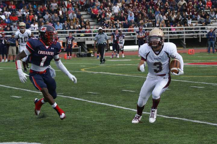 Stepinac, Iona Prep Meet In Battle Of Football Powers