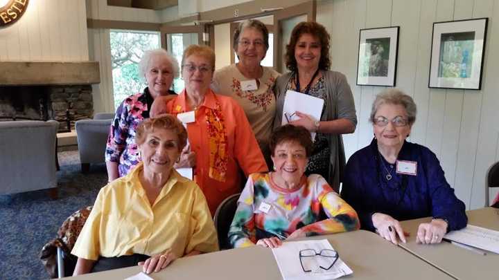 The Heritage Hills Wellness Committee. Seated are volunteers from the left: Claire Koh, Lynne Cohen, Rita Gottfried
Standing are Health and Safety Committee members from the left: Leslie Guttman, Chair, Flo Brodley, Ellie Eidam, Donna Prywes.