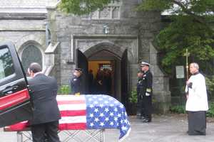 Hundreds Celebrate Life Of Irvington's Peyser, Former Congressman 